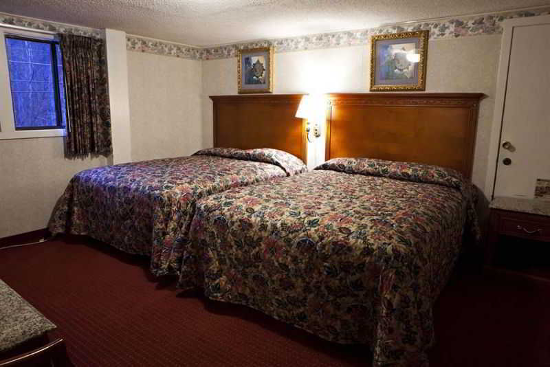 גטלינבורג River Edge Inn מראה חיצוני תמונה