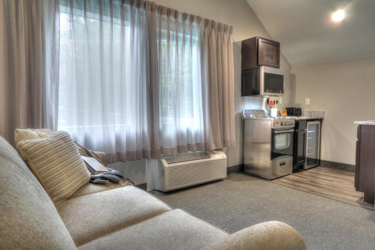 גטלינבורג River Edge Inn מראה חיצוני תמונה